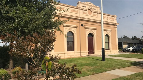 Stawell_Council_Chambers.jpg